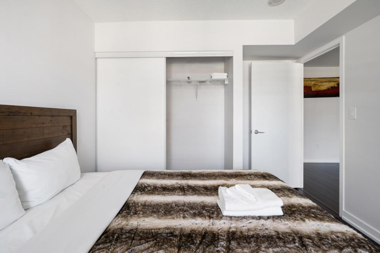 Family Oriented Downtown Toronto 2Bdrm Condo With Parking & Office Space Dış mekan fotoğraf