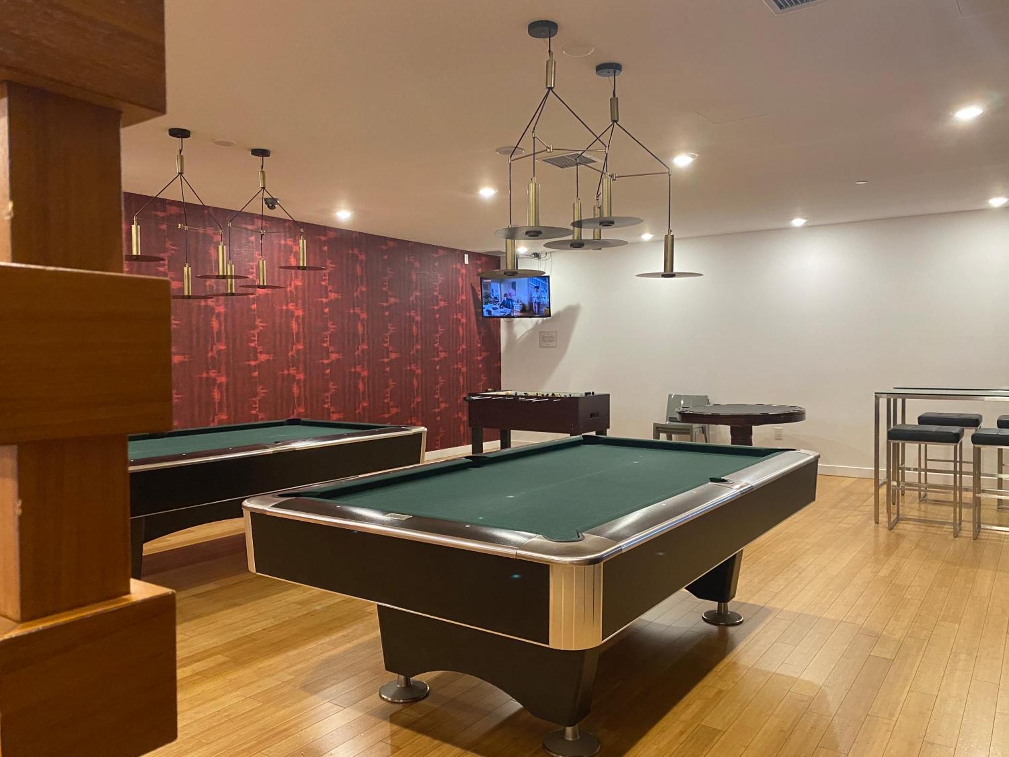 Family Oriented Downtown Toronto 2Bdrm Condo With Parking & Office Space Dış mekan fotoğraf