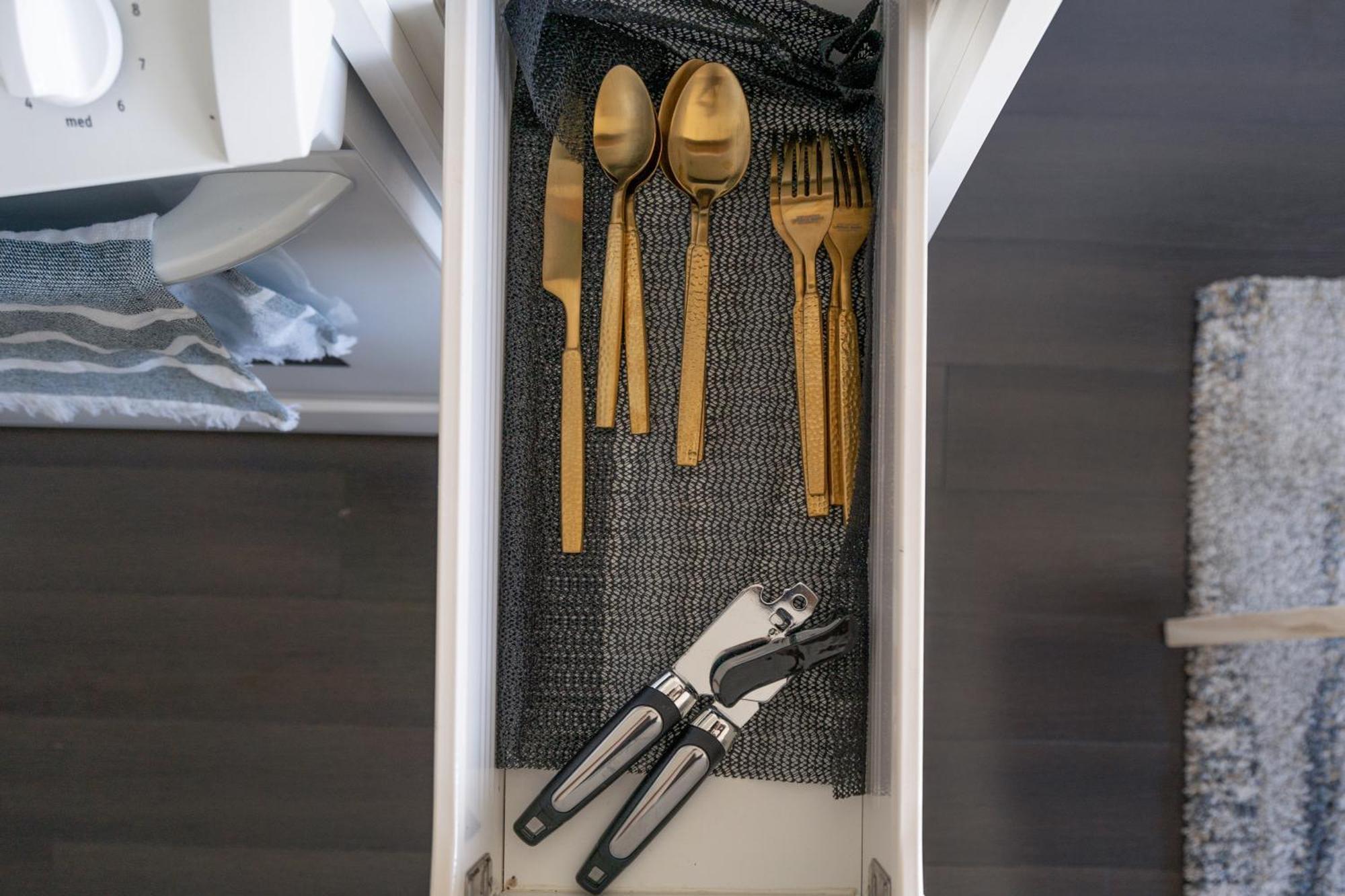 Family Oriented Downtown Toronto 2Bdrm Condo With Parking & Office Space Dış mekan fotoğraf